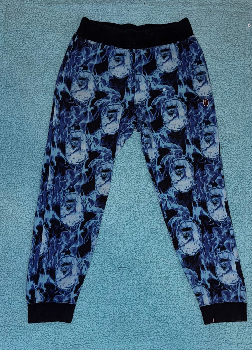 A Bathing Ape BAPE La Flame Camo Sweat Pants Pre Owned Used Size Medium Defect